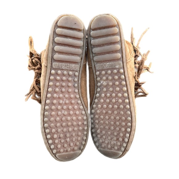 Minnetonka Womens Size 5.5 Dusty Brown Ankle Leather Moccasin Boots Side Fringe - Picture 11 of 13